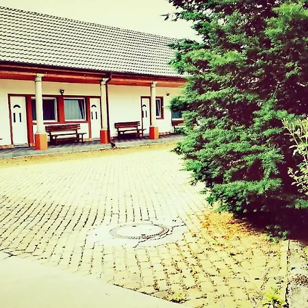 Airport Karoly Central 75 Gasthof Vecsés