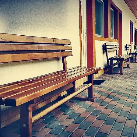 Guest house Airport Karoly Central 75 *