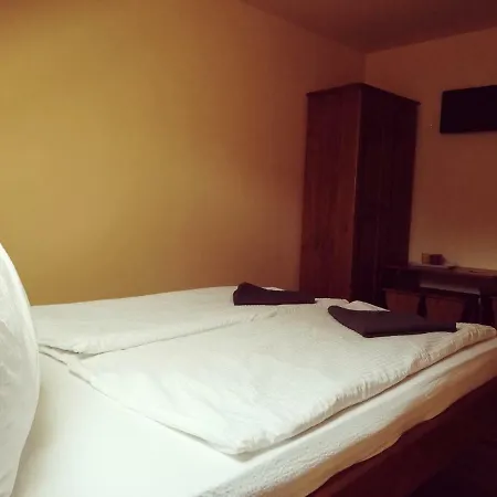 Gasthof Airport Karoly Central 75 Vecsés